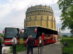 einweihung_der_neuen_reisebusse_auf_der_befreiungshalle_6_20120327_1186873860.jpg