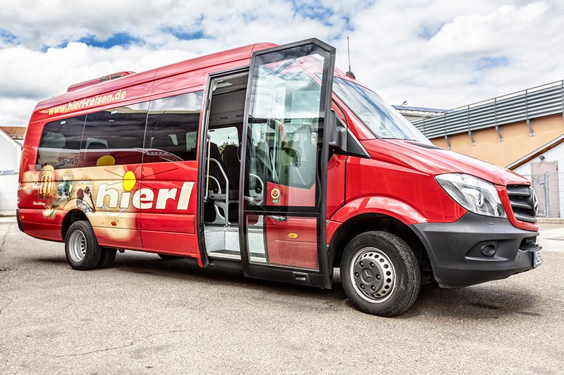 487 17 08@AttilHenning